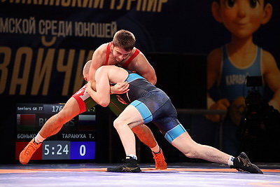 Белорусские борцы завоевали четыре золота на домашнем турнире памяти Караваева
