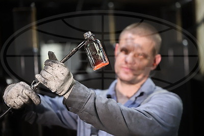 Трудоемкий и масштабный процесс. Какой путь проходит стеклобой до превращения в тару