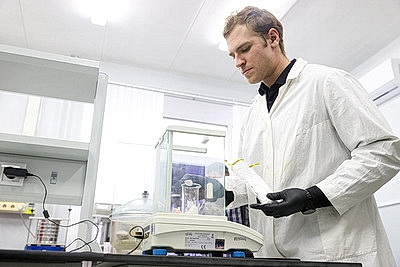 В БГТУ открыты три новые лаборатории по химическим и биотехнологиям