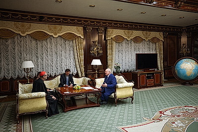 Лукашенко и спецпосланник Папы Римского Гуджеротти подтвердили важность диалога для взаимопонимания в мире