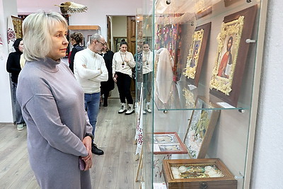 Посвященная украшениям икон областная выставка-конкурс открылась в Витебске
