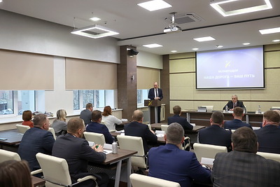 Сергеенко встретился с коллективом холдинга "Белавтодор"