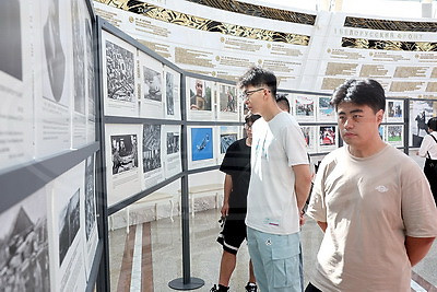 Китайская фотовыставка к 80-летию Победы открылась в Минске