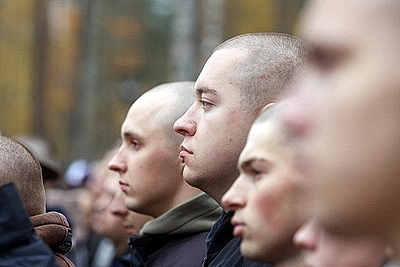 Отправка призывников на срочную военную службу началась в Беларуси