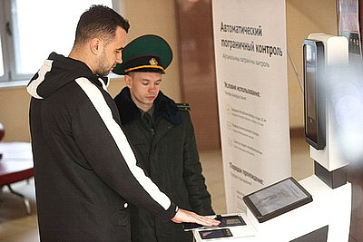 Быстро и удобно. В пункте пропуска "Брест" апробируют автоматический комплекс погранконтроля