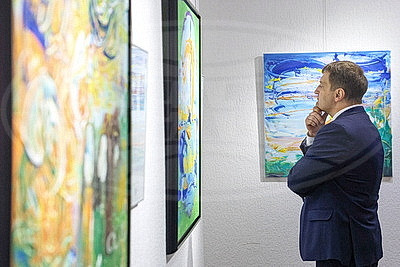 Инклюзивная выставка "Краски говорят" открылась в Минске