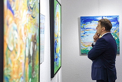 Инклюзивная выставка "Краски говорят" открылась в Минске