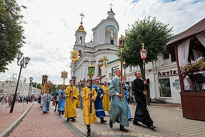 Праздничным шествием в Витебске отметили Успение Пресвятой Богородицы