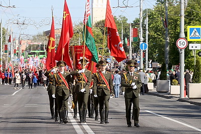 Шествие поколений, военный парад. 80-й День Победы встречают в Гомеле