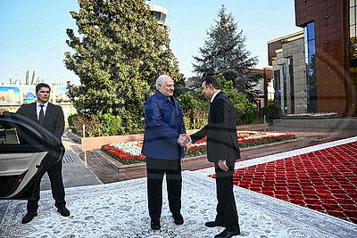 Лукашенко прибыл в столицу Таджикистана, где пройдет саммит СНГ
