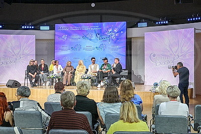 Пресс-конференция с членами жюри конкурса исполнителей эстрадной песни прошла в Витебске