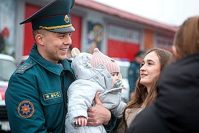 Ключи от квартир и служебных автомобилей вручили гродненским спасателям