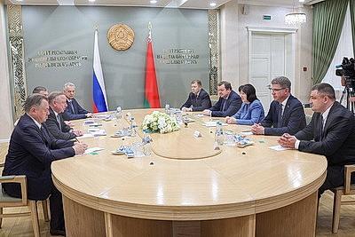 Встреча с делегацией Санкт-Петербурга прошла в Совете Республики
