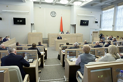 Заседание второй сессии Совета Республики прошло в Минске