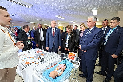 Президент Кубы посетил предприятие "Белмедпрепараты"