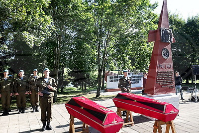 В Витебском районе перезахоронили останки 21 бойца Красной армии