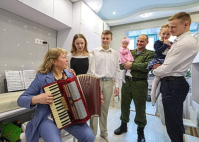 Достойно растить детей: витебчанка Елена Жулевич воспитывает пятерых детей