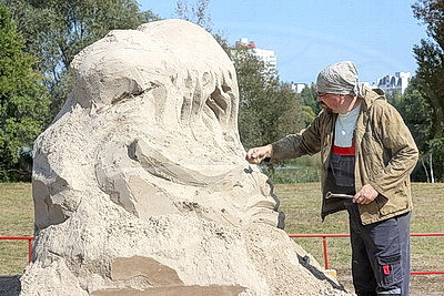 В Гомеле открылся первый в Беларуси фестиваль песочных скульптур