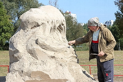 В Гомеле открылся первый в Беларуси фестиваль песочных скульптур