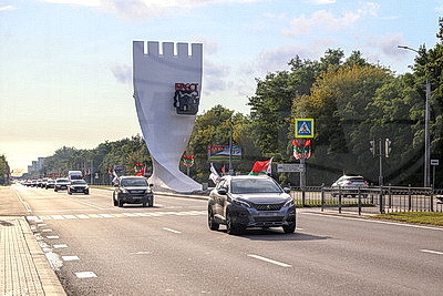 Брест присоединился к патриотическому автопробегу ко Дню народного единства