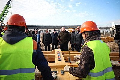 Лукашенко ознакомился с реализацией проектов на Полесье