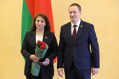 За профессионализм, талант и преданность делу. Турчин вручил госнаграды представителям различных сфер