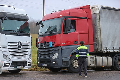 ГТК о перемещении литовских фур: это меры безопасности на подъездах к закрытым пунктам пропуска