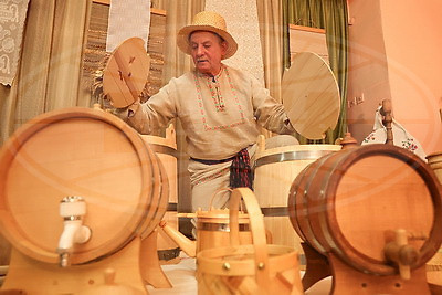 Нематериальное наследие. Традиционная технология бондарных изделий в Глусском районе