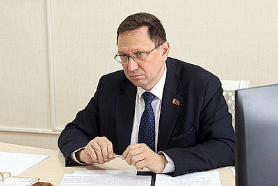 Отопление, дороги, порядок на селе. Вопросы благоустройства и ЖКХ преобладали на прямой линии Баско в Гомеле