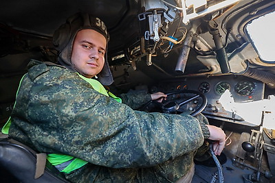 От гражданской жизни к военным навыкам. Как в Печах готовят специалистов для армии