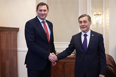 Рыженков встретился с международными наблюдателями ШОС и СНГ