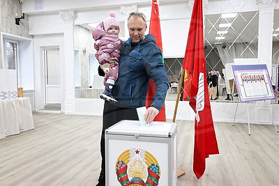 Досрочное голосование на выборах Президента продолжается в Беларуси