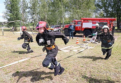 В Гомельском районе проходит областной слет юных спасателей-пожарных