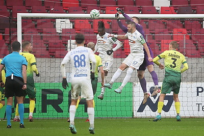 Футболисты минского "Динамо" сыграли вничью с чемпионами Беларуси