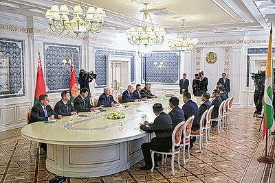 Лукашенко провел встречу с премьер-министром Мьянмы