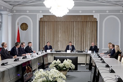Крутой представил членам правления Нацбанка нового председателя