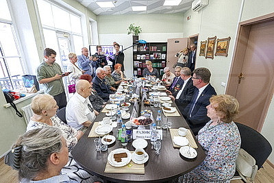 Губернатор Санкт-Петербурга встретился с блокадниками Ленинграда