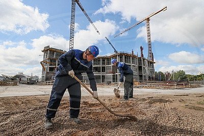 "Память поколений". Студенты трудятся на Всебелорусской молодежной стройке