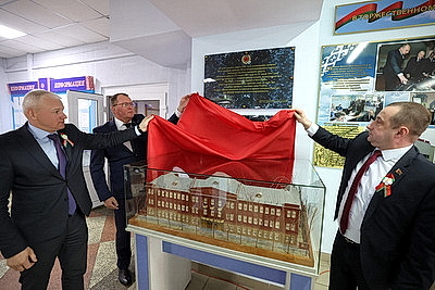 В Минске открыли мемориальную доску в честь бойцов 26-й танковой дивизии