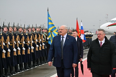 Лукашенко прибыл с официальным визитом в Россию