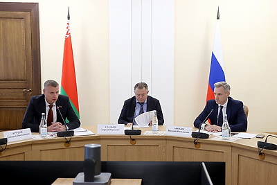 Крутой призвал вывести сотрудничество со Смоленской областью на самый высокий уровень