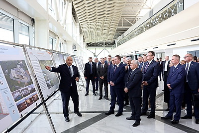 Турчин и Асадов посетили возрождаемые территории Азербайджана