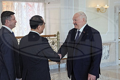 Лукашенко встретился с ректором Пекинского университета Гун Цихуаном