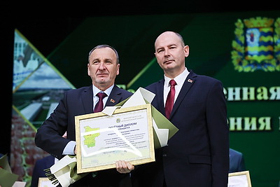 Аграриев Минской области чествовали в Пуховичском районе