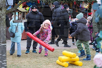 Сотни семей собрались на "Новогодней круговерти" в Могилеве