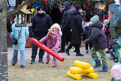 Сотни семей собрались на "Новогодней круговерти" в Могилеве