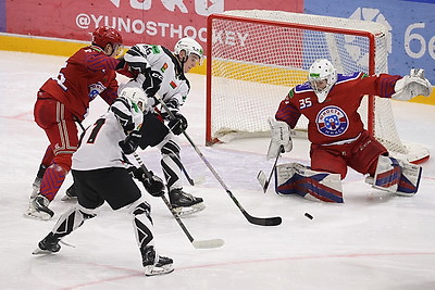 Хоккеисты минской "Юности" одержали девятую победу подряд