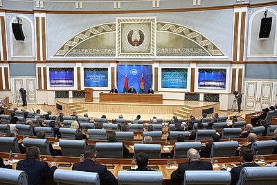 Лукашенко собрал большое совещание по развитию научной сферы