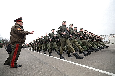 Минобороны: более 4 тыс. человек примут участие в параде 9 Мая в Минске в пеших расчетах