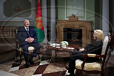 Лукашенко дал интервью американской телекомпании "Ньюсмакс"